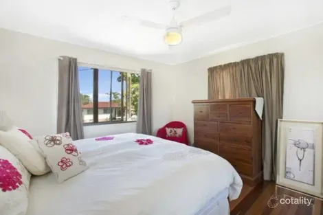 Property photo of 29 Roseberry Parade Wynnum West QLD 4178