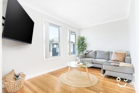 Property photo of 18 Woollamia Lane Tullimbar NSW 2527
