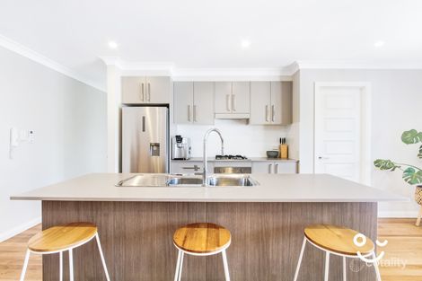 Property photo of 18 Woollamia Lane Tullimbar NSW 2527