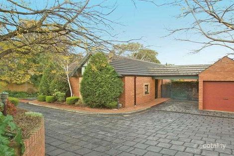 Property photo of 4/1-11 Tasman Avenue Strathmore Heights VIC 3041