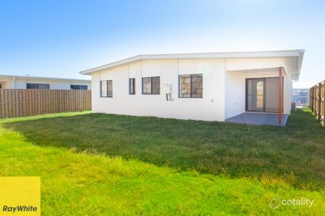Property photo of 11 Cobb Crescent Pimpama QLD 4209