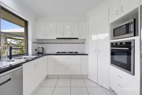 Property photo of 3 Commodore Court Banora Point NSW 2486