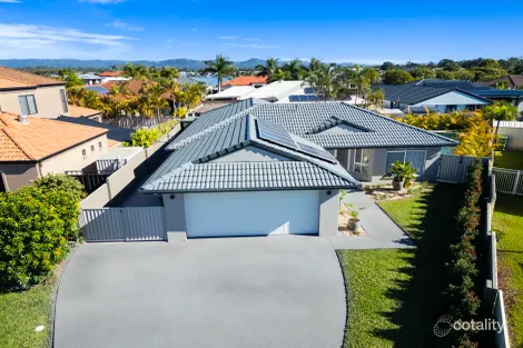 Property photo of 22 Dallow Crescent Helensvale QLD 4212
