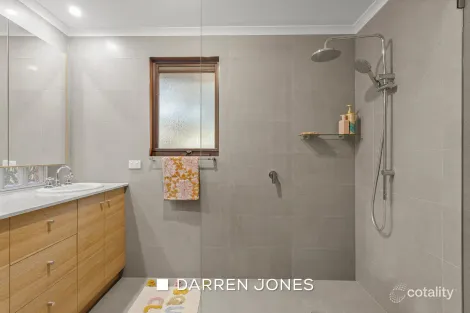 Property photo of 7 Acworth Court Greensborough VIC 3088