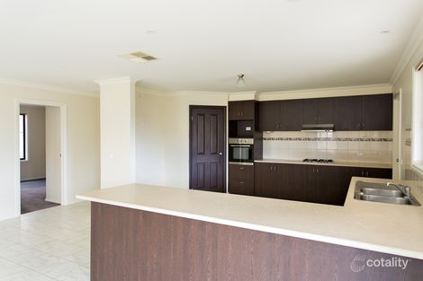 Property photo of 28 Ilvia Way Sebastopol VIC 3356