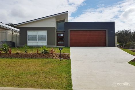 11 Goorangai Cl, Wadalba, NSW 2259