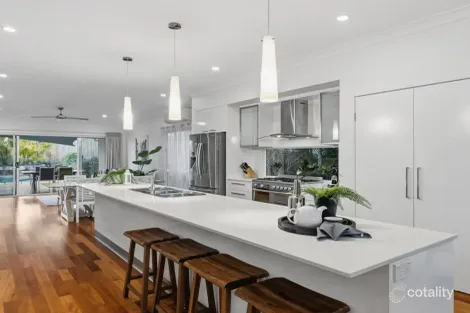 Property photo of 14 Grandview Place Oxley QLD 4075