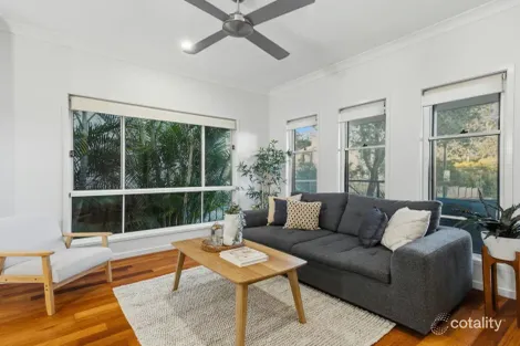 Property photo of 14 Grandview Place Oxley QLD 4075