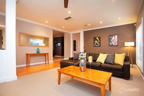 Property photo of 10 Tussock Grove Cairnlea VIC 3023