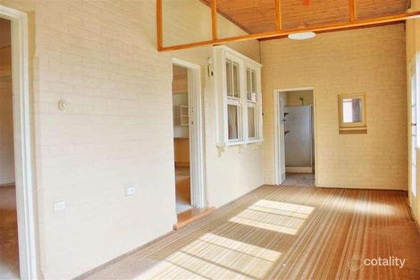 Property photo of 16 Grandview Avenue Turvey Park NSW 2650