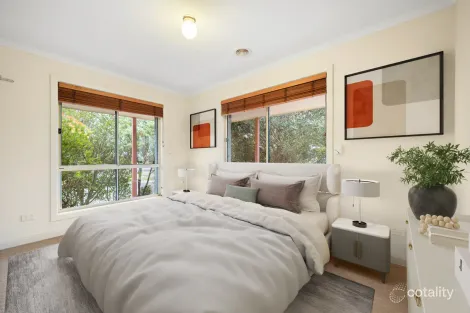 Property photo of 2 Lee Court Mount Gambier SA 5290