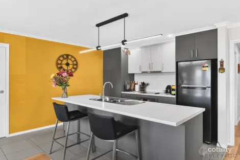 Property photo of 1/3 Roxy Place Mornington TAS 7018