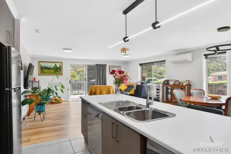 Property photo of 1/3 Roxy Place Mornington TAS 7018