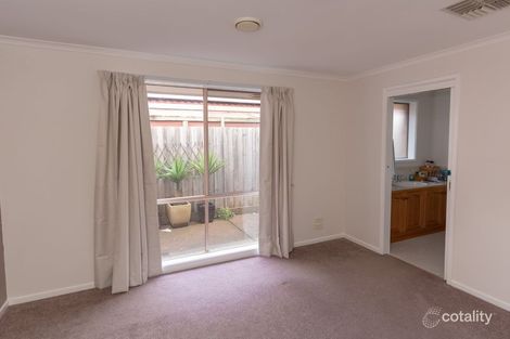 Property photo of 18 Brentwood Drive Cranbourne North VIC 3977