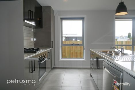 Property photo of 23 Dowding Crescent New Town TAS 7008