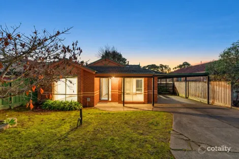 19 Adelaide Cl, Berwick, VIC 3806
