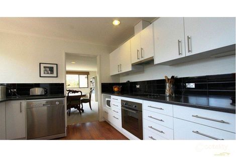 Property photo of 118 Monaro Crescent Red Hill ACT 2603