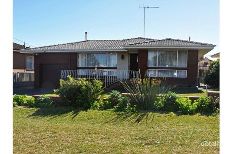 24 Watkins St, White Gum Valley, WA 6162