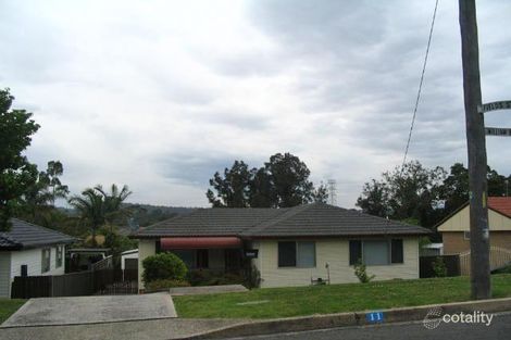 11 William Beach Rd, Kanahooka, NSW 2530