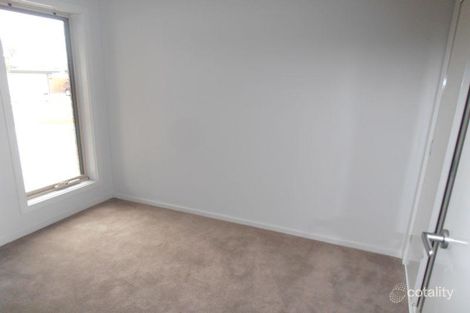 Property photo of 5 Westlander Way Doreen VIC 3754