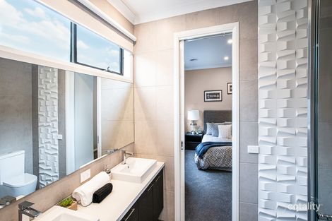 Property photo of 605 Cloverleaf Crescent Drouin VIC 3818