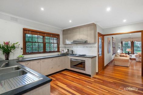 Property photo of 4 Stornoway Glen Viewbank VIC 3084