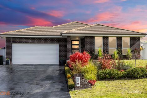 Property photo of 15 Discovery Drive Orange NSW 2800