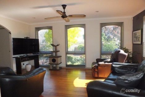 Property photo of 8 Finch Court Pakenham VIC 3810