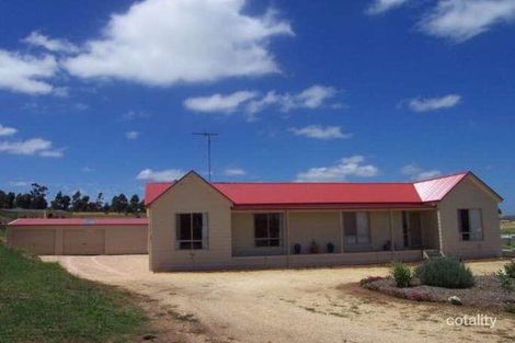 2 Eagle Ct, Worrolong, SA 5291