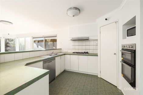 Property photo of 33 Southern Cross Drive Roxburgh Park VIC 3064