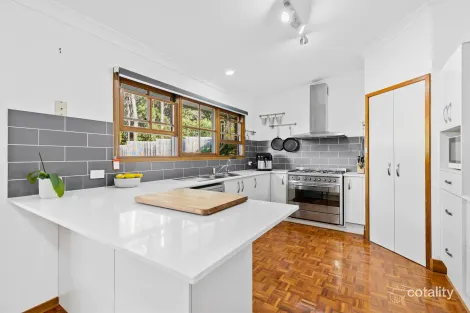 Property photo of 7 Toorak Close Mollymook Beach NSW 2539