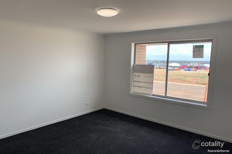 Property photo of 4 McGlynn Court Blakeview SA 5114