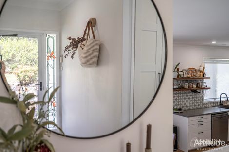 Property photo of 33 Alhambra Avenue Macquarie Hills NSW 2285