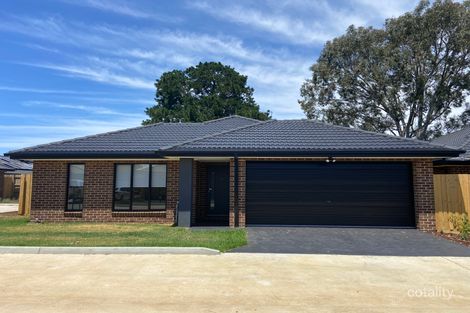 16 Toohey Cl, Melton South, VIC 3338
