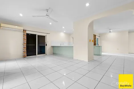 Property photo of 5 Wentworth Close Bentley Park QLD 4869