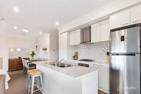 Property photo of 42 Taworri Crescent Werribee VIC 3030