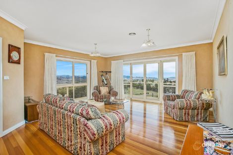 Property photo of 58 Redbox Place Royalla NSW 2620