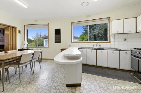 Property photo of 305 Dorset Road Croydon VIC 3136