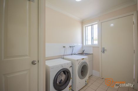 Property photo of 5 Daffodil Court Dubbo NSW 2830