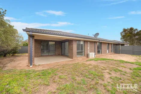 Property photo of 18 Aruma Avenue Harkness VIC 3337