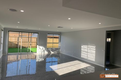 Property photo of 9 Hounslow Drive Wyndham Vale VIC 3024