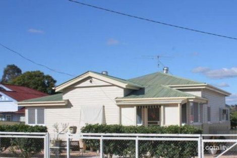 24 Gipps St, Nanango, QLD 4615