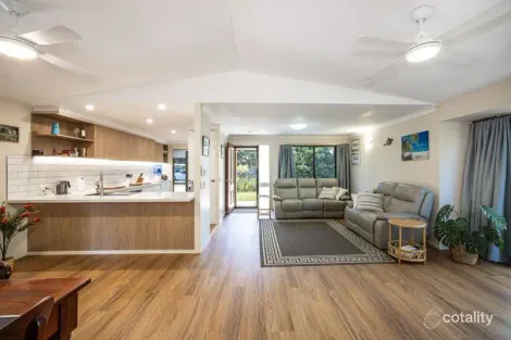 Property photo of 4 Golf Drive Woorim QLD 4507