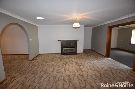 Property photo of 12 Wirruna Avenue Orange NSW 2800