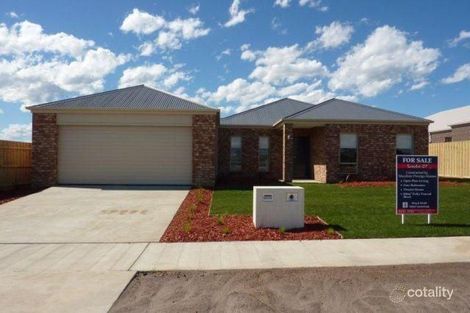 15 Fison Ave, Eastwood, VIC 3875