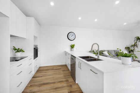 Property photo of 4 Grenada Way Parrearra QLD 4575