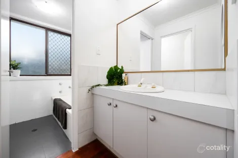 Property photo of 5 Appleblossom Place Nerang QLD 4211