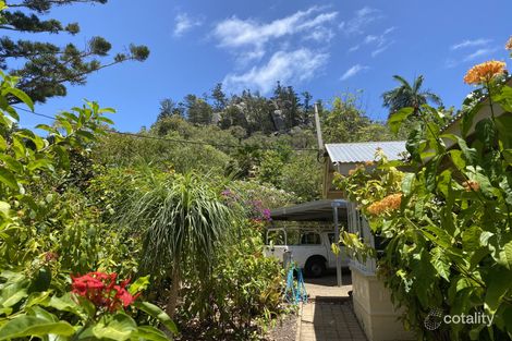 Property photo of 4 Rheuben Terrace Arcadia QLD 4819
