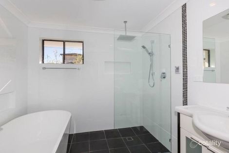 Property photo of 70 Shirlow Avenue Faulconbridge NSW 2776