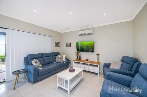 Property photo of 31 Traminer Way Pearsall WA 6065